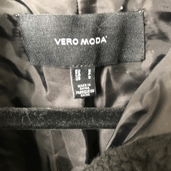 VERO MODA Shearling‎ Jacket - Picture 2 of 5